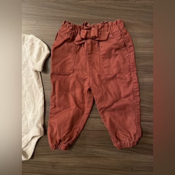 Garanimals Baby Girl Cream Baby onesie with brown casual pants size 6/9M - Picture 4 of 4